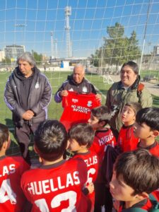 UNA JORNADA HISTÓRICA: HUELLAS PARA EL FUTURO CELEBRA JUNTO A COLO COLO EN SU CENTENARIO.