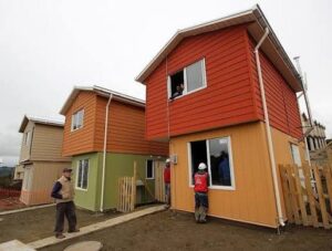 🔴 Minvu enfrenta millonaria deuda y no tiene cómo pagar a constructoras de viviendas sociales